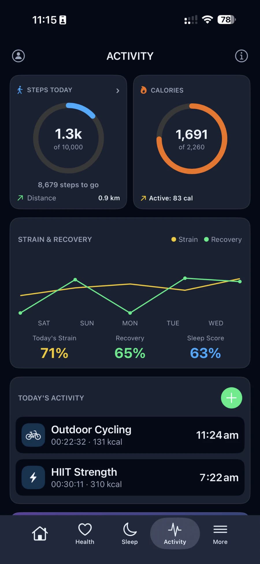 Activity screen with steps, active calories and the strain and recovery trend